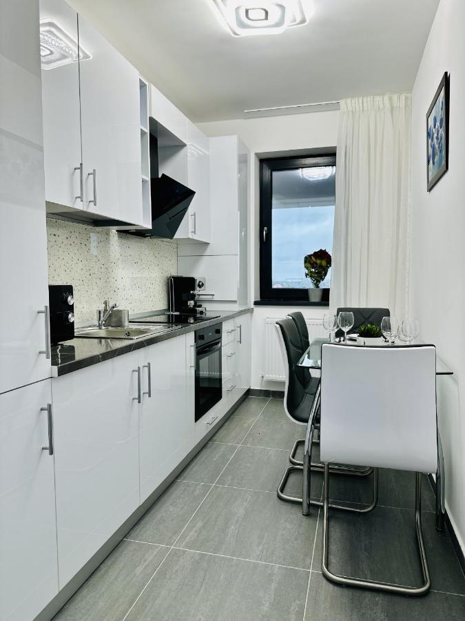 Rentforcomfort Sky Garden Studio Apartment Bucharest Exterior photo